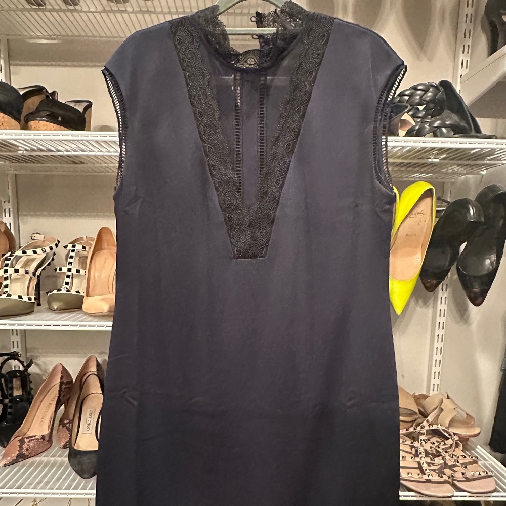 Ted Baker navy/black lace size 2 (medium/6) dress